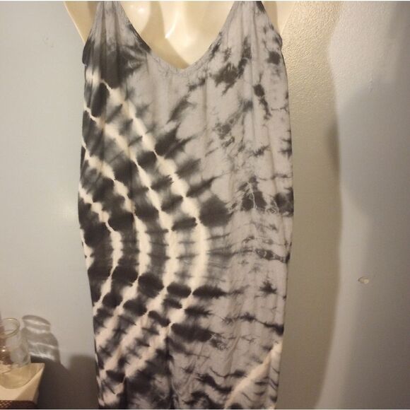 Tie dye Swimsuit cover with tassel hem - Picture 6 of 9